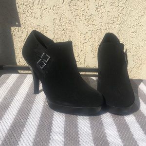 Fiona size 9 velvet black high heel booties. Some damage see photos